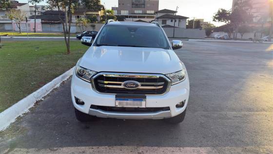 FORD RANGER 3.2 LIMITED 4X4 CD 20V DIESEL 4P AUTOMÁTICO FORD RANGER 3.2 LIMITED 4X4 CD 20V DIESEL 4P AUTOMÁTICO